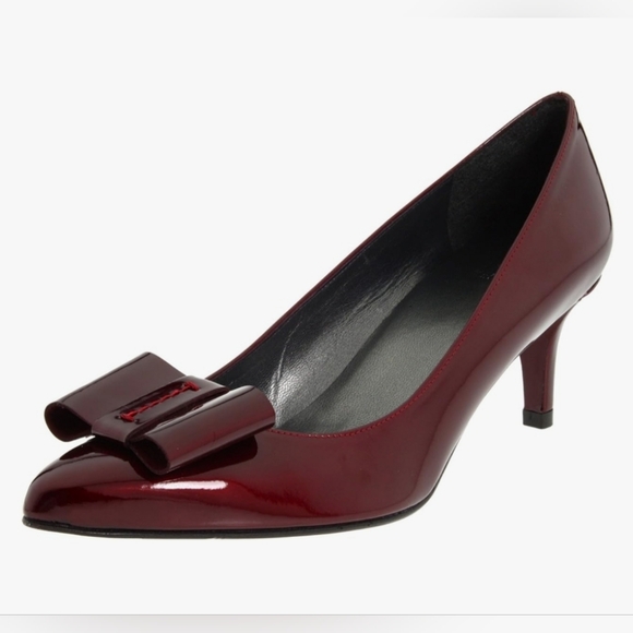 STUART WEITZMAN Burgundy Patent Leather Pointy Toed Tuxbow Pump 7.5 - Picture 1 of 5